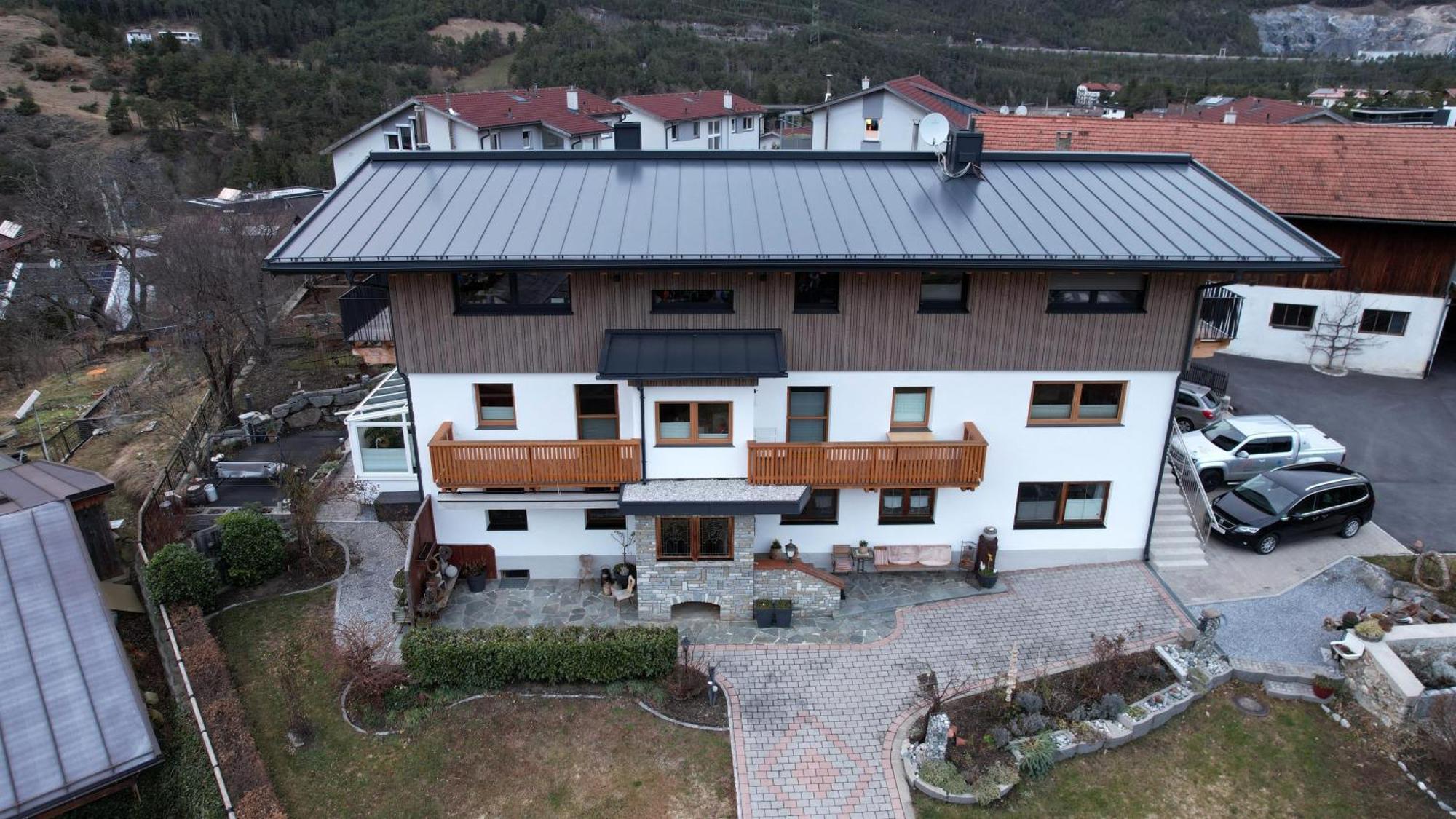 Gaestehaus Koell Roppen ภายนอก รูปภาพ