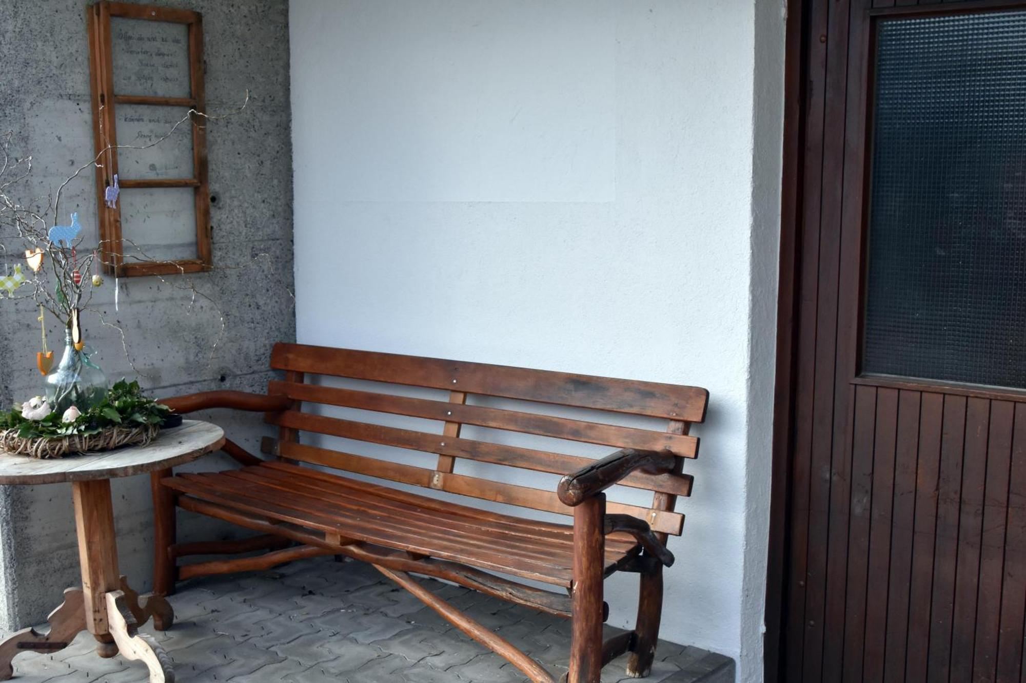 Gaestehaus Koell Roppen ภายนอก รูปภาพ