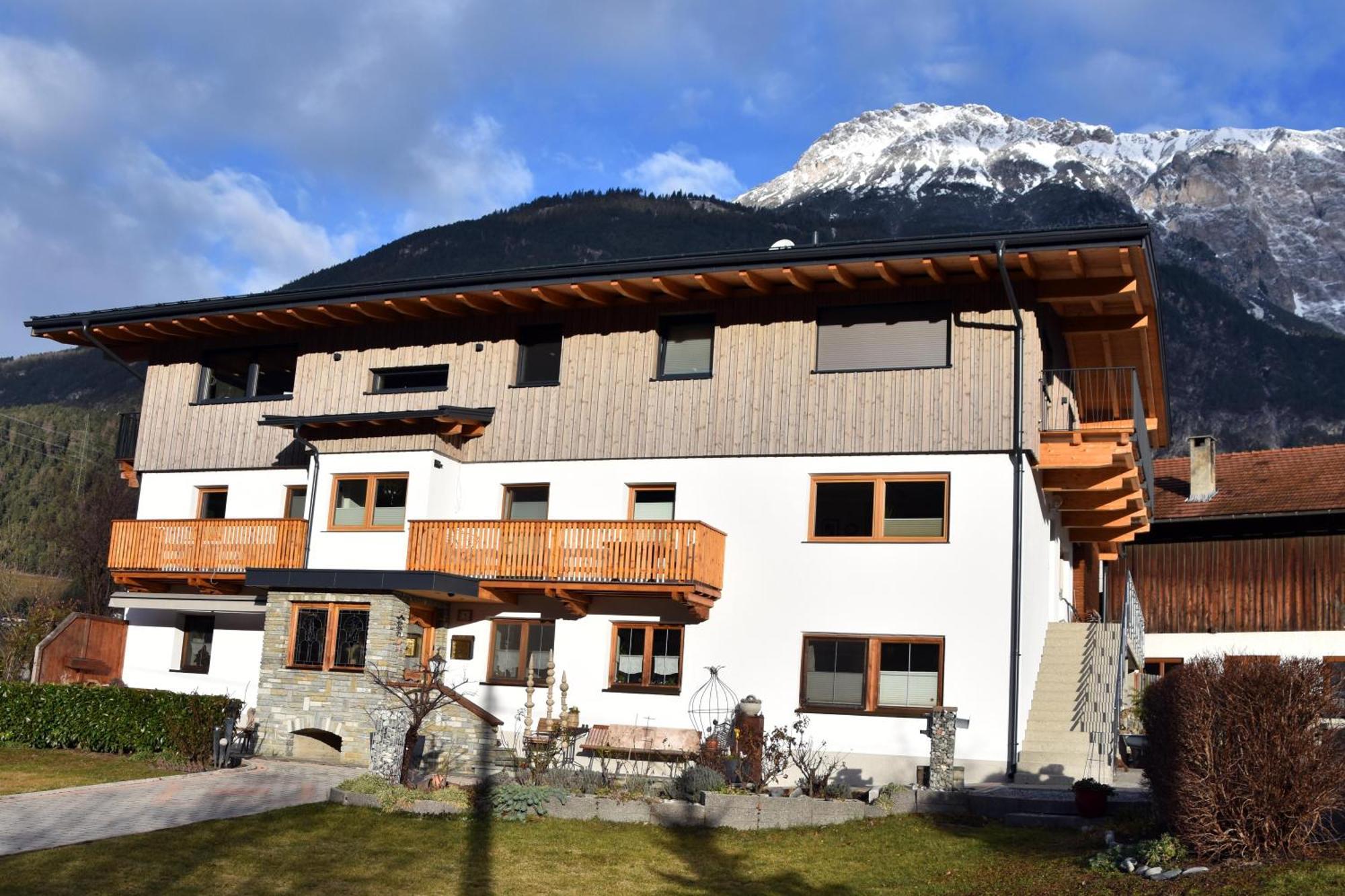 Gaestehaus Koell Roppen ภายนอก รูปภาพ