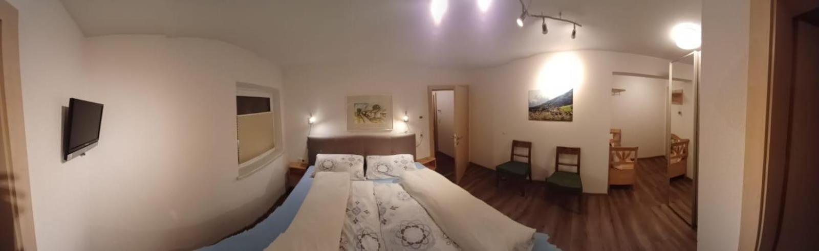Gaestehaus Koell Roppen ภายนอก รูปภาพ